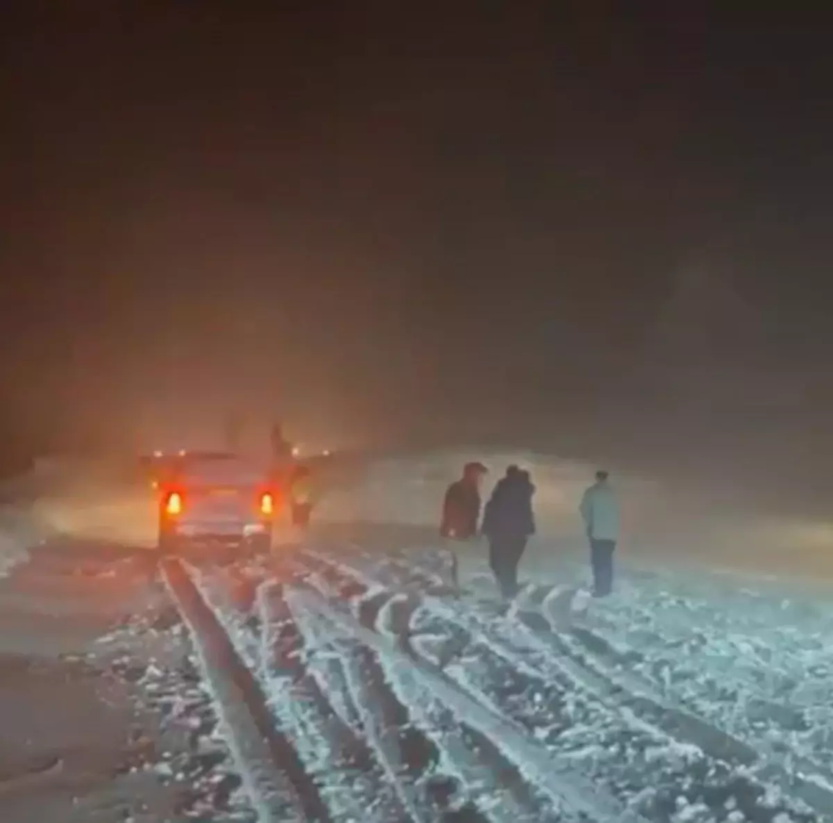 Erzincan-Sivas Yolu Çığ Nedeniyle Kapandı