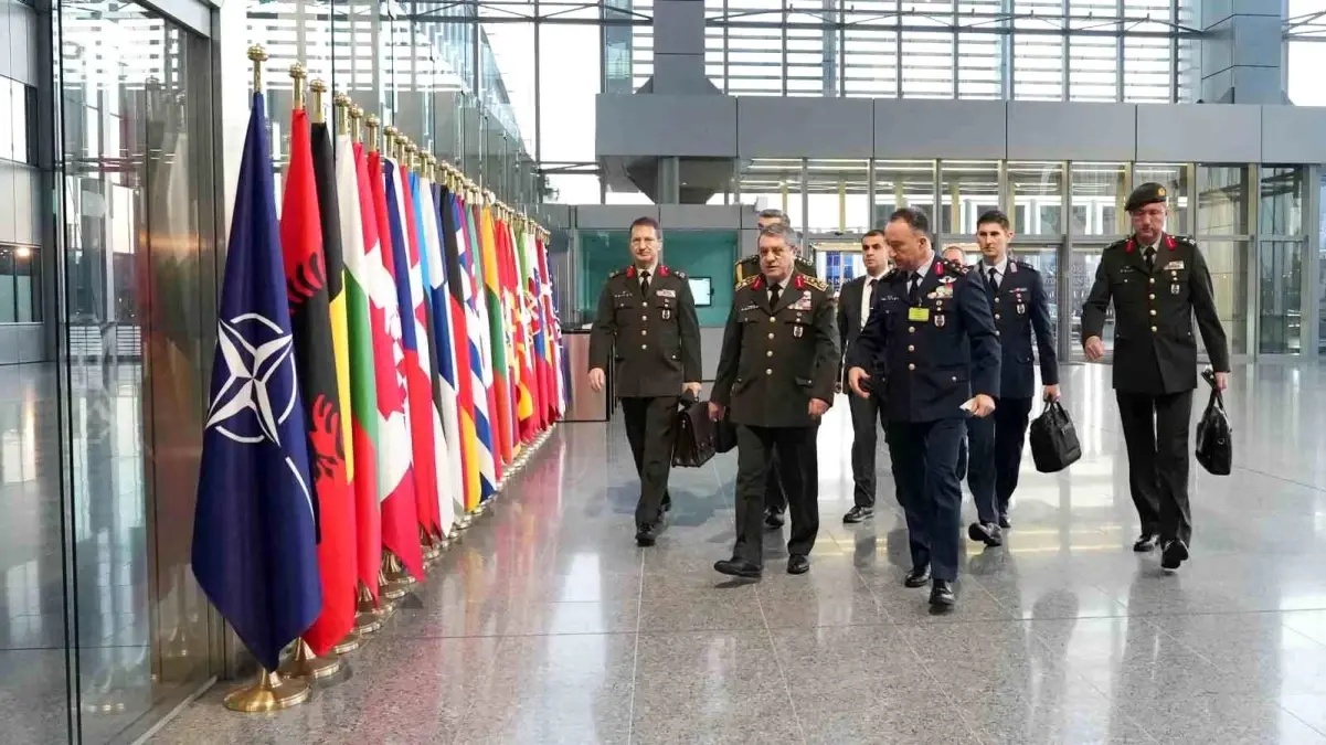 Bayraktaroğlu Brüksel\'de NATO Temasları