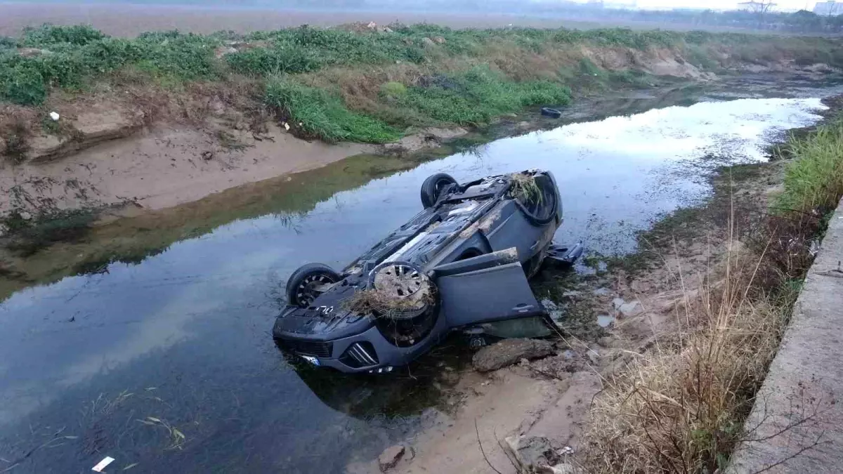 Antalya\'da Araç Kanalı Uçtu