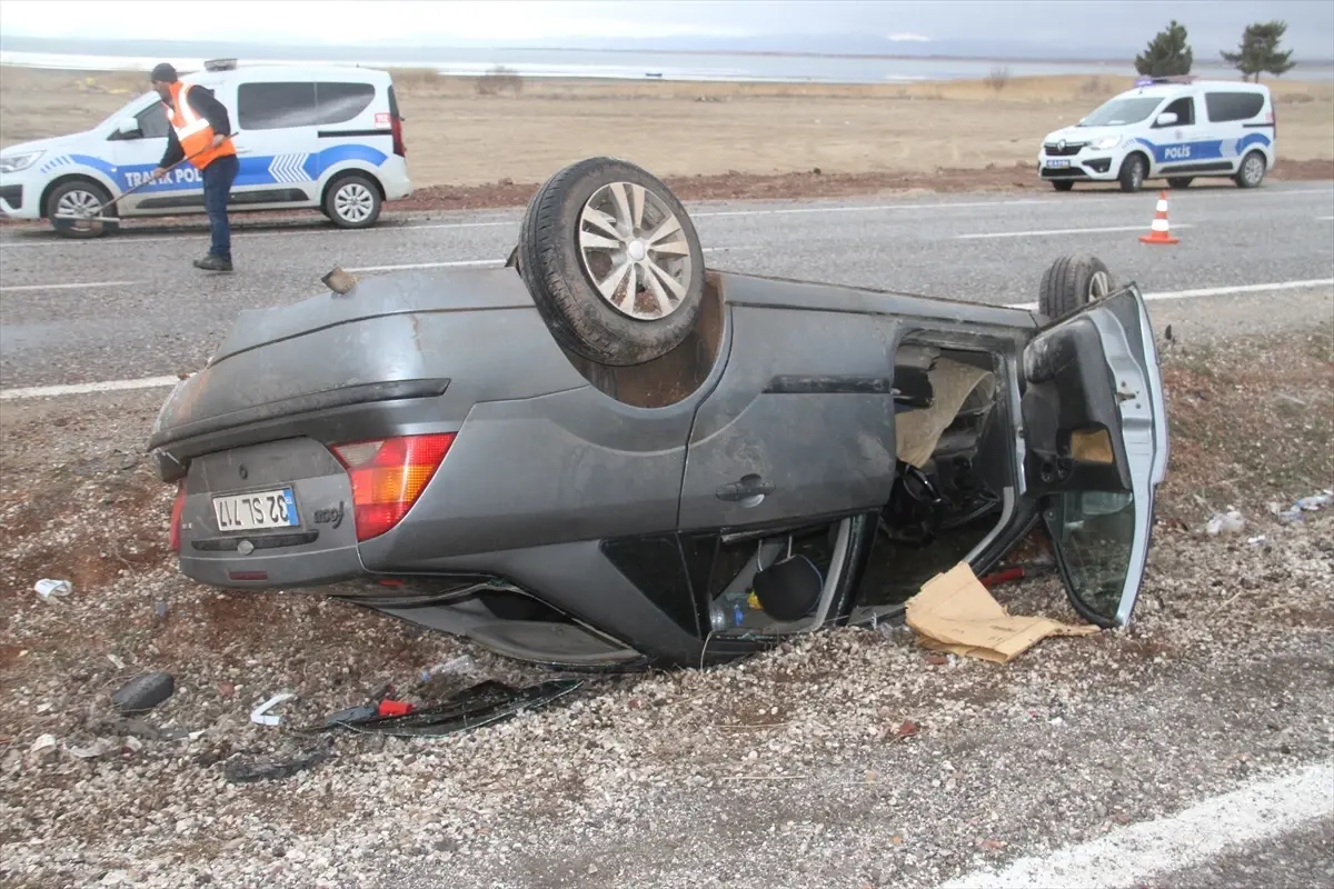 Beyşehir\'de Otomobil Devrildi, 6 Yaralı