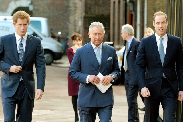 Kraliyet ailesinden Prens Harry'ye mesafeli tavır! Londra'daydı ama kimse yoktu Kraliyet ailesinden Prens Harry'ye mesafeli tavır! Londra'daydı ama kimse yoktu