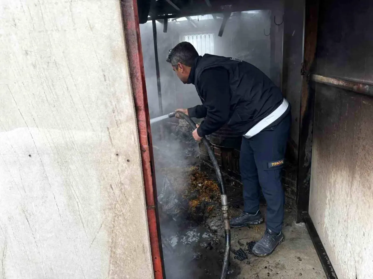 Osmaniye\'de müstakil evin kilerinde çıkan yangın söndürüldü