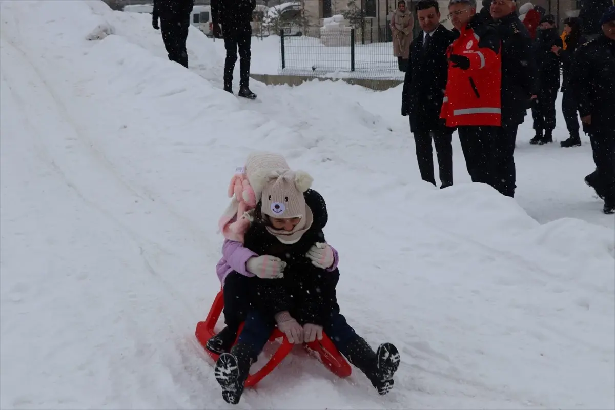 Sivas\'ta Kızak Şenliği Heyecanı