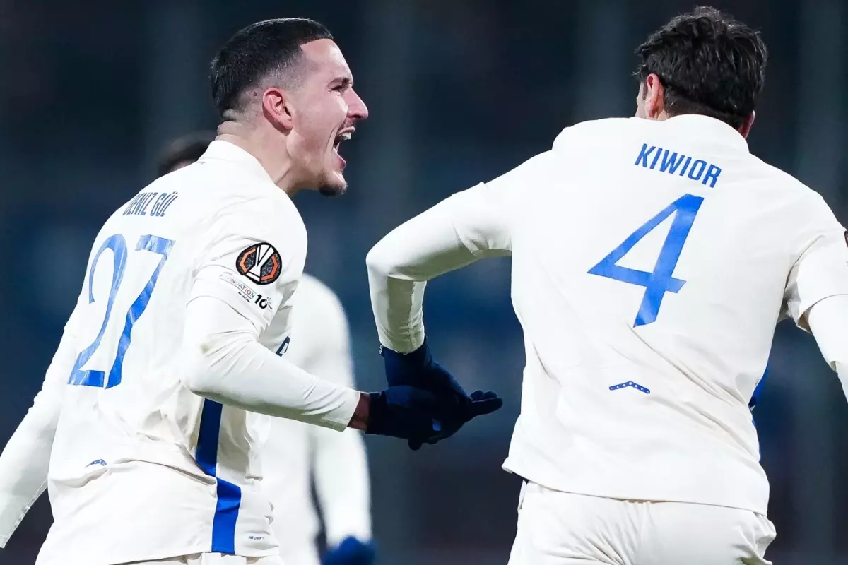 Tüm stadı susturdu! Deniz Gül\'den 90. dakikada hayat öpücüğü