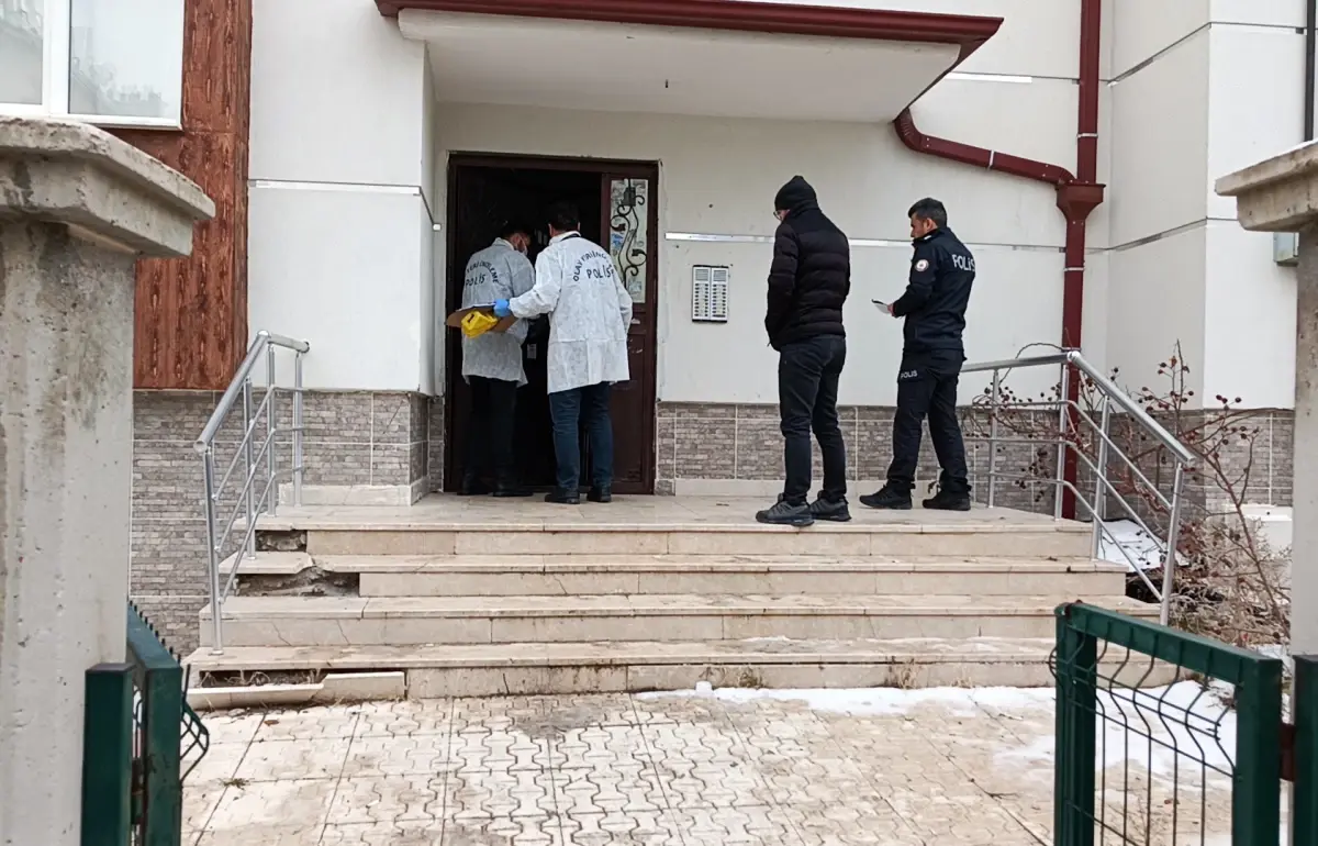 Karaman\'da genç adam evinde ölü bulundu
