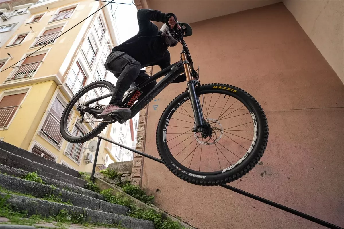 Adrenalinin Peşinde: Downhill Bisiklet Tutkusu