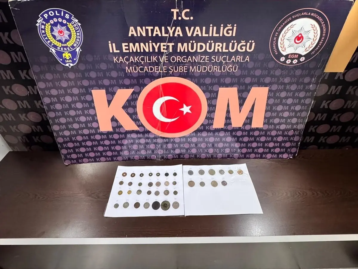 Antalya\'da Kaçakçılık Operasyonları: 43 Şüpheli Yakalandı