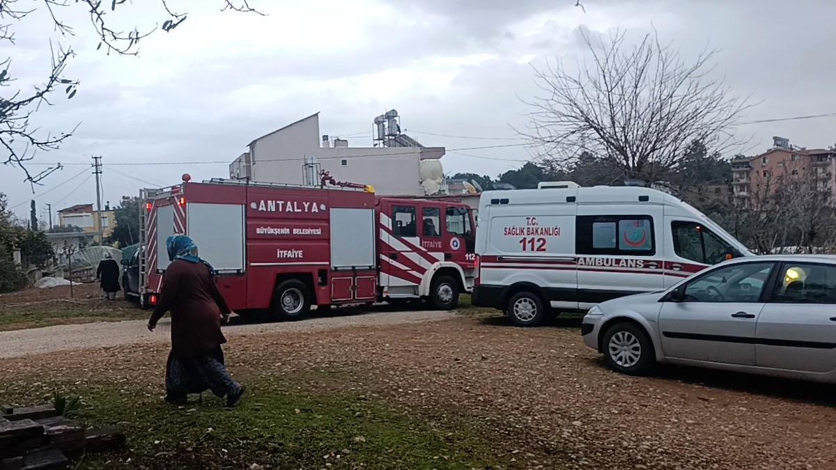 Bacadan düşen kıvılcımdan yangın çıktı: 4 kişi dumandan etkilendi
