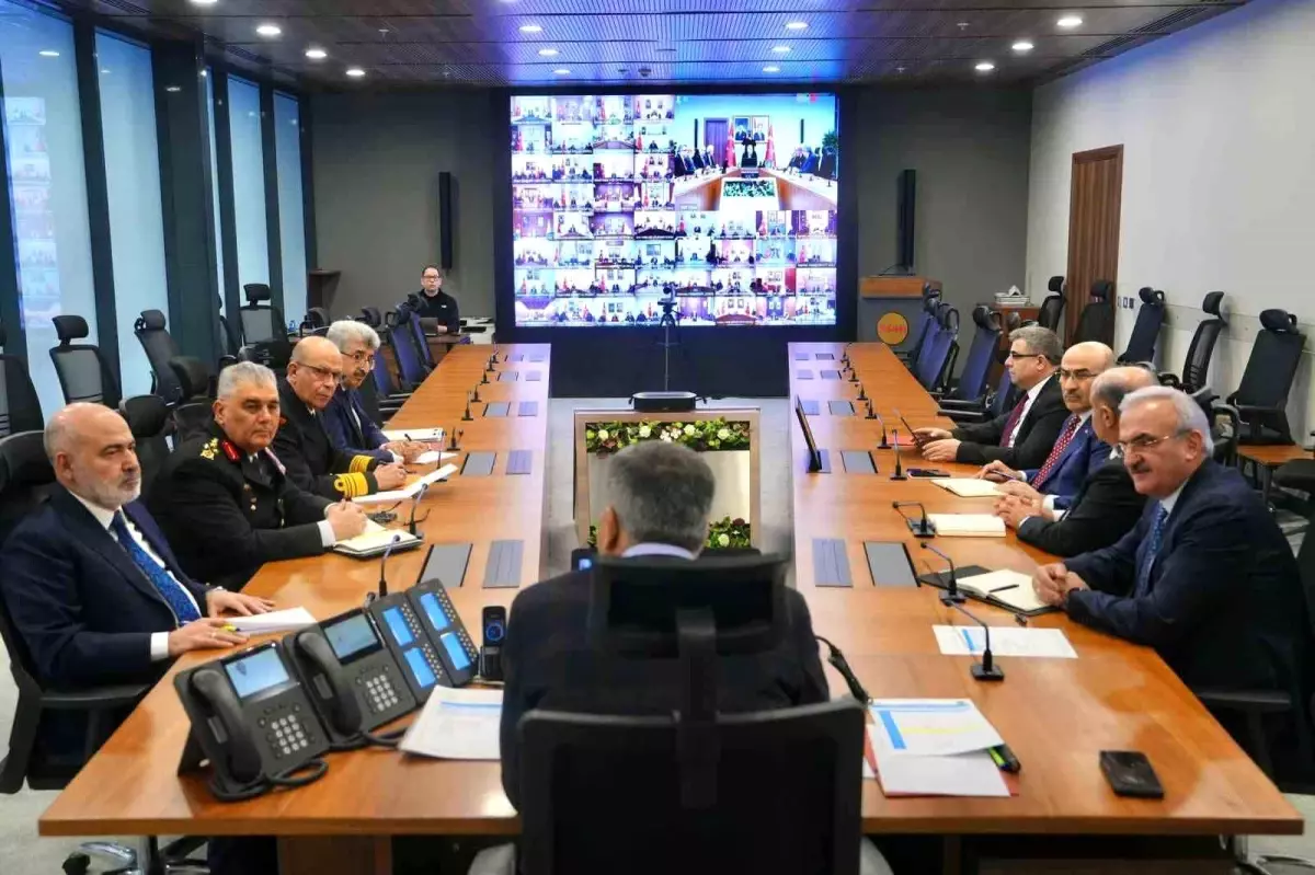 Yerlikaya\'dan Terörsüz Türkiye Toplantısı