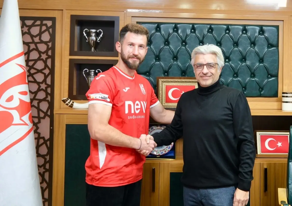 Balıkesirspor Akın Arıcan\'ı Transfer Etti