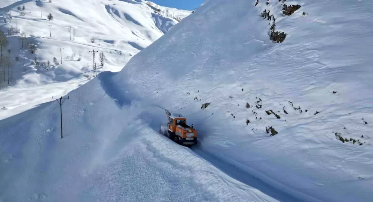 Bitlis\'te Karla Mücadele 7/24 Devam Ediyor