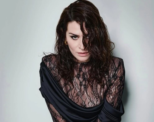 DEM'lilerin saç örme akımına ünlü oyuncu da dahil oldu DEM'lilerin saç örme akımına ünlü oyuncu da dahil oldu