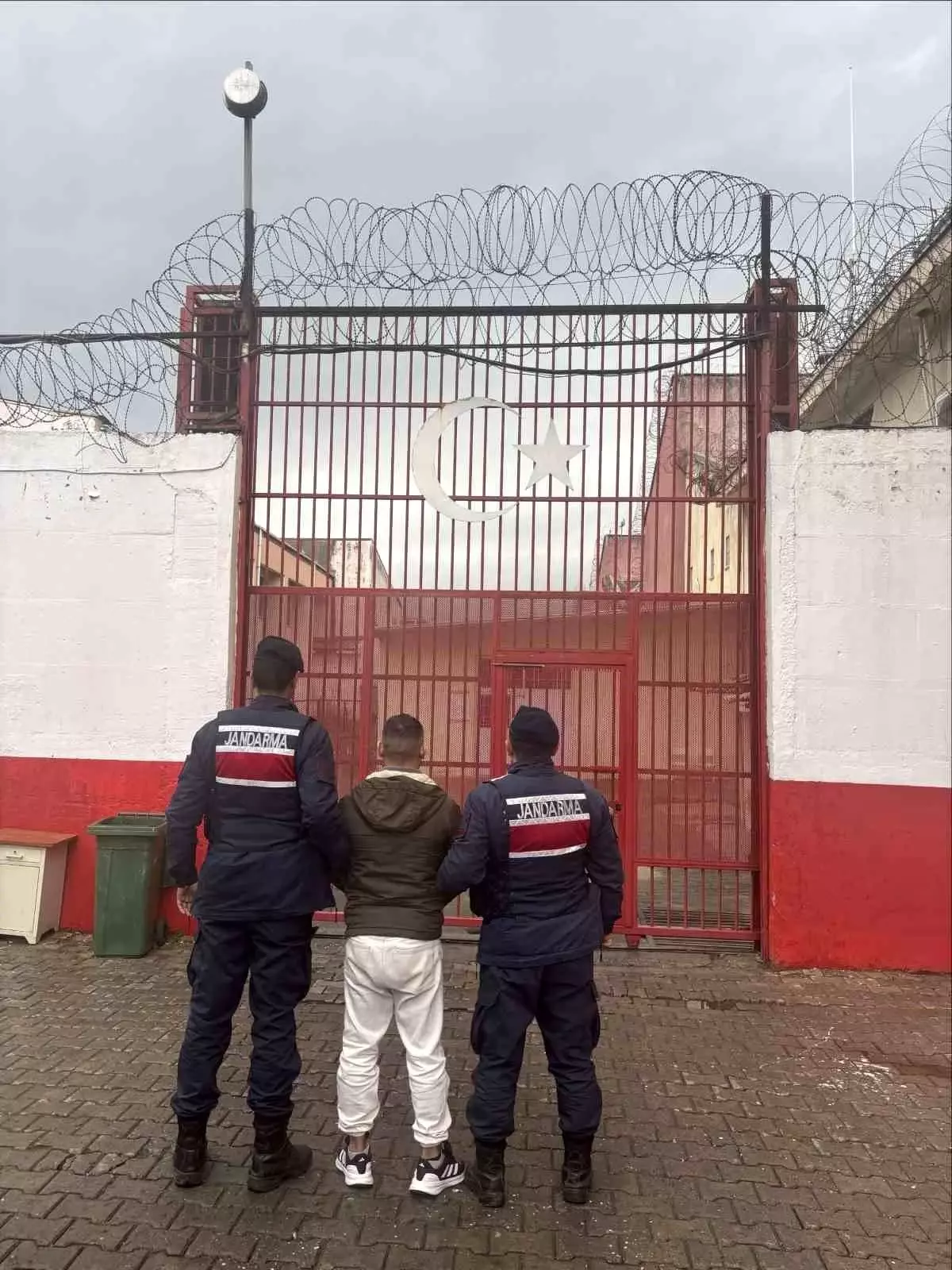 Uyuşturucu Suçlusu Efeler\'de Yakalandı