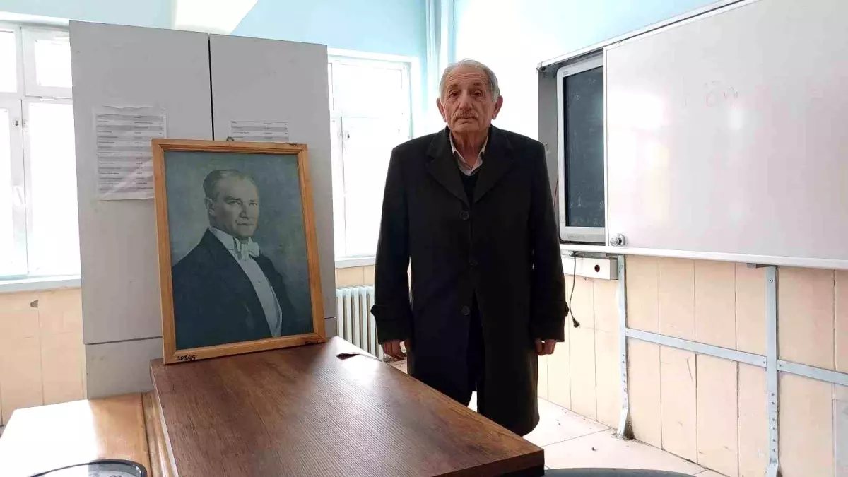 Eğitim sevdası emeklilik tanımadı: 19 köy okulunu yenilediler