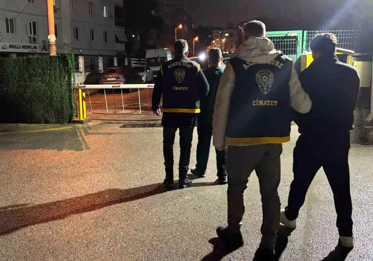 Gölmarmara\'da Kuyumcu soygunu: İki şüpheli İzmir\'de yakalandı