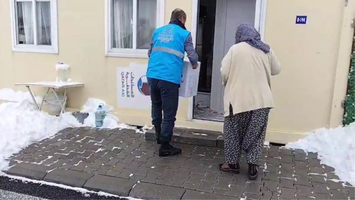 İhtiyaç malzemeleri evlere teslim ediliyor