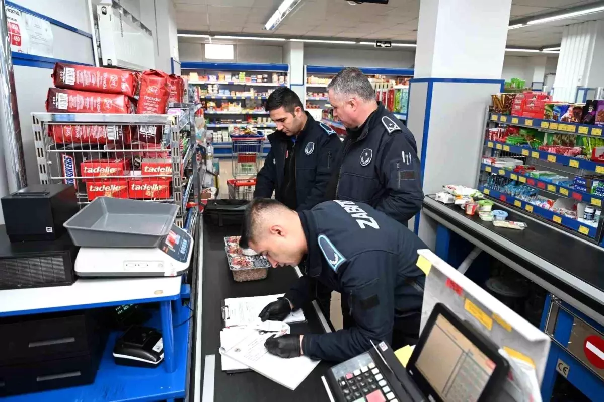 İnönü\'de kurallara uymayan zincir marketlere mühür vuruldu