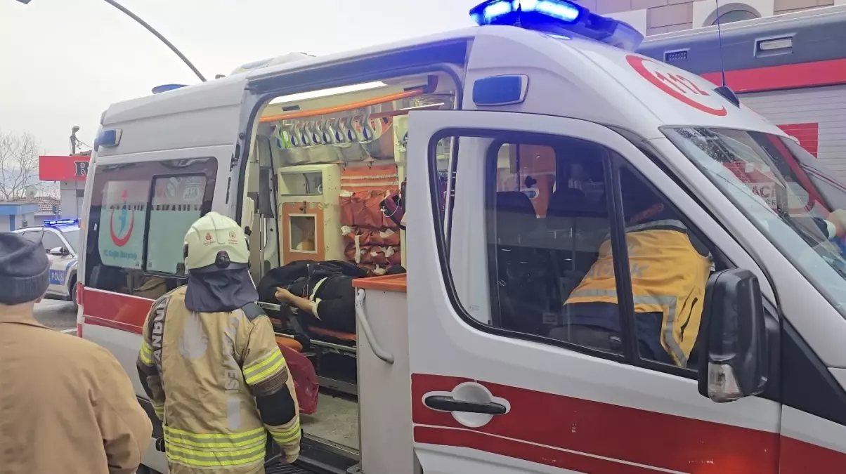 İETT otobüsleri kafa kafaya çarpıştı! Yaralılar var