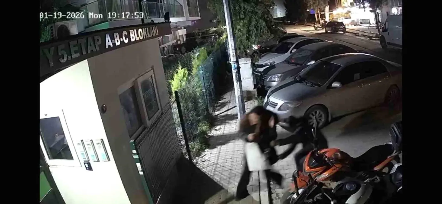 Eski Erkek Arkadaşının Silahlı Saldırısında Genç Kadın Hayatını Kaybetti