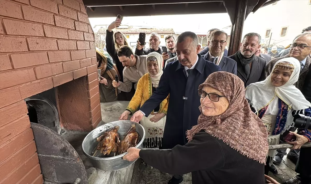İzmit\'te Geleneksel Kaz Bayramı Kutlandı