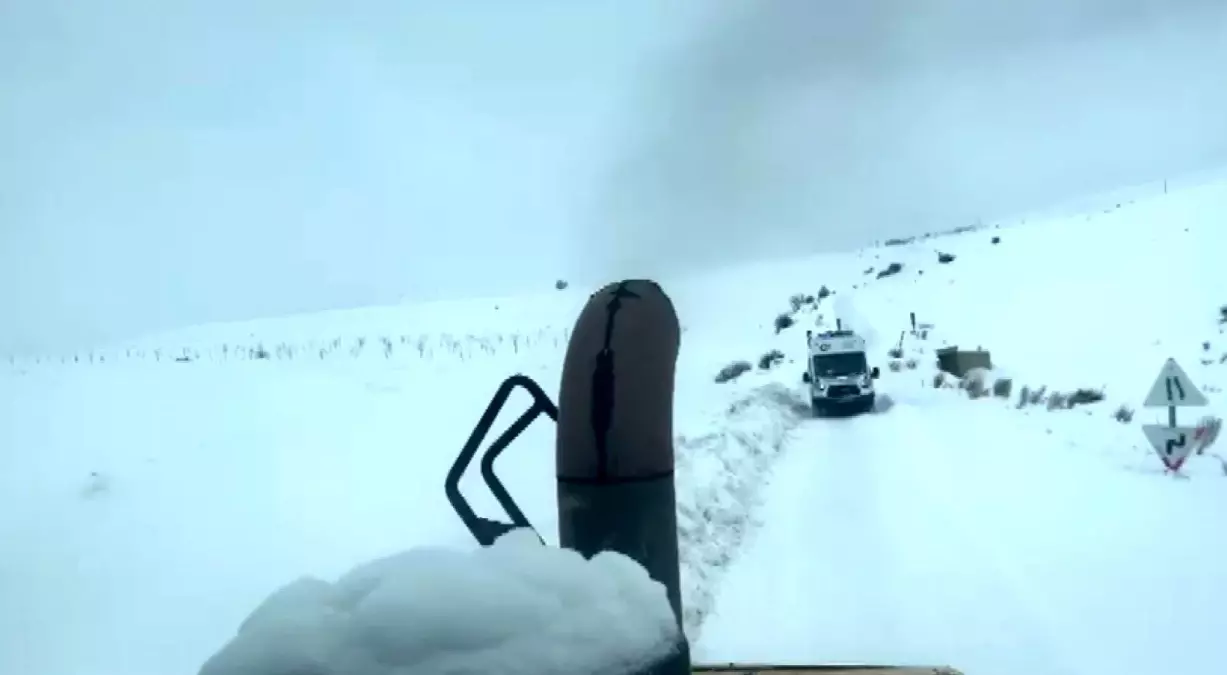 Sivas\'ta Kar Mağduru Hasta Kurtarıldı