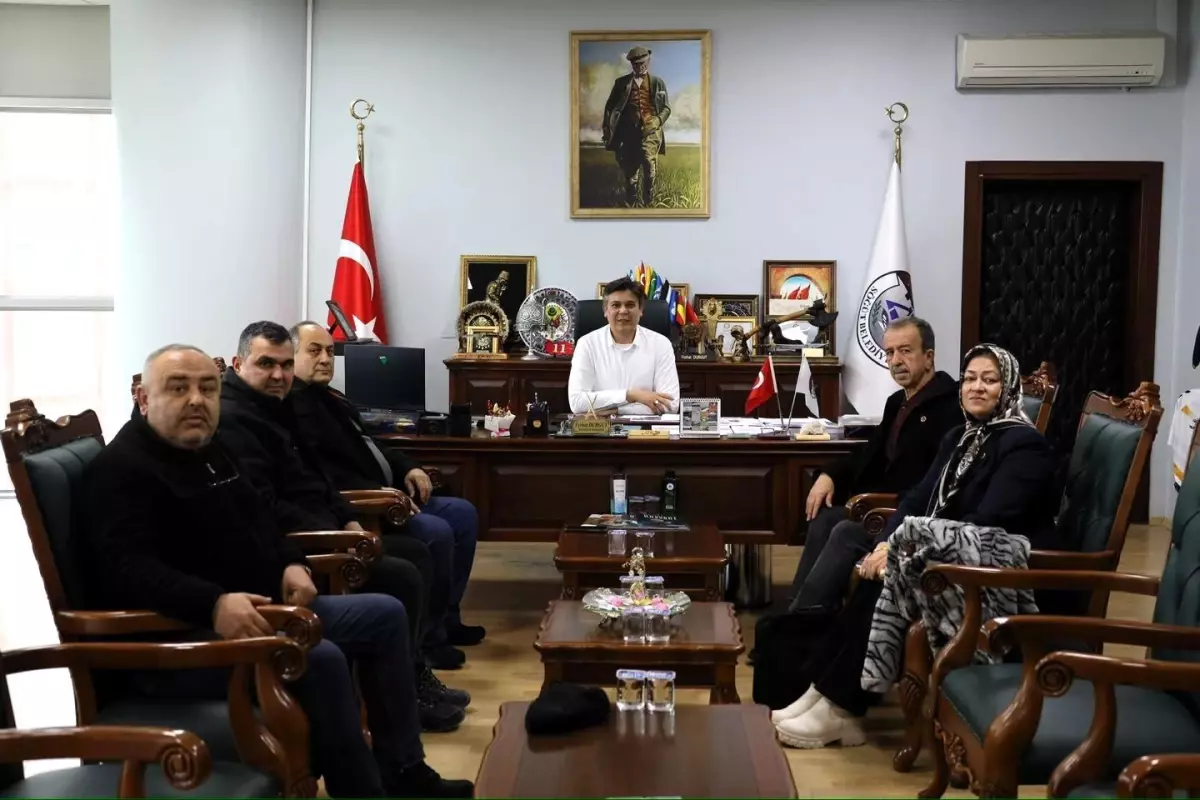 Mahalle muhtarları Başkan Durgut\'la bir araya geldi