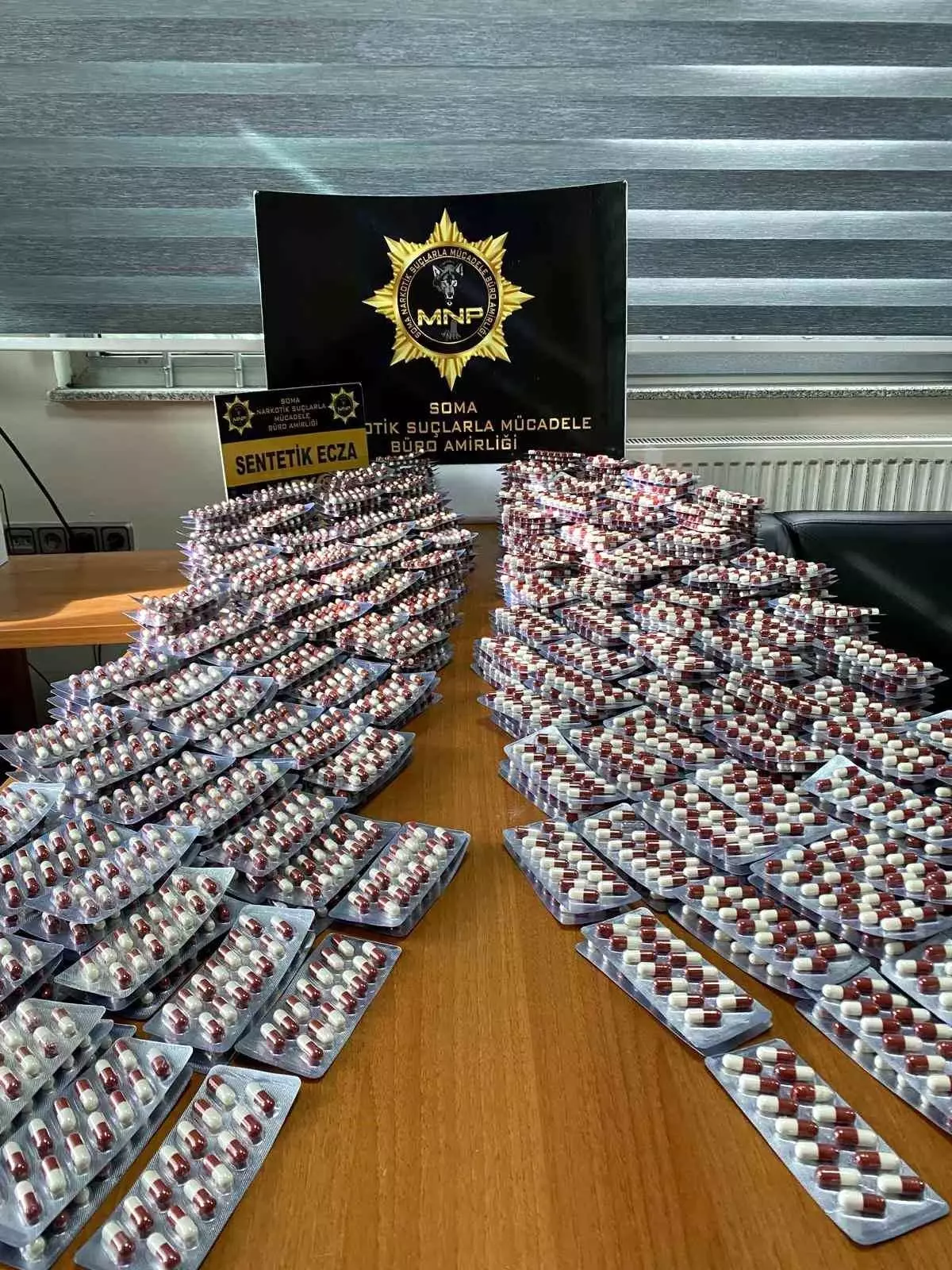 Manisa\'da Uyuşturucu Operasyonu: 4 Tutuklama