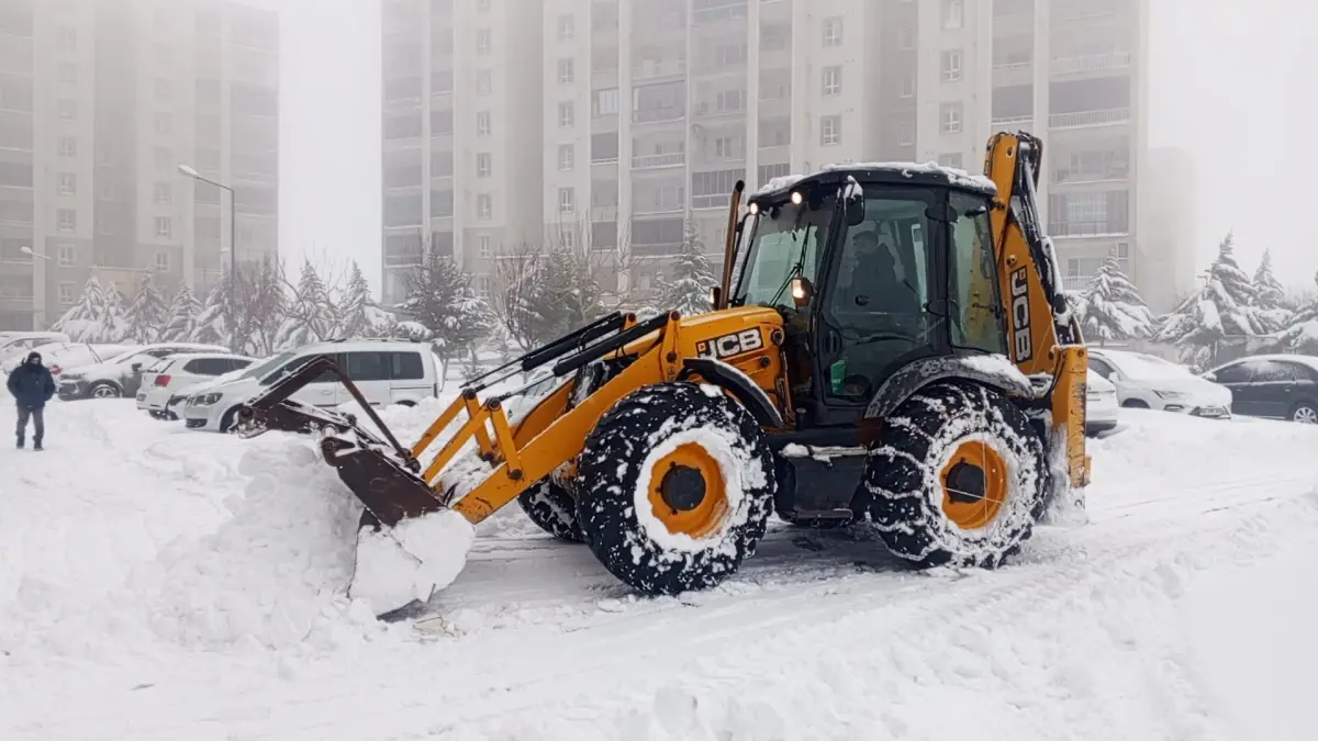 Mardin\'de Kar Yağışı Kazalara Neden Oldu