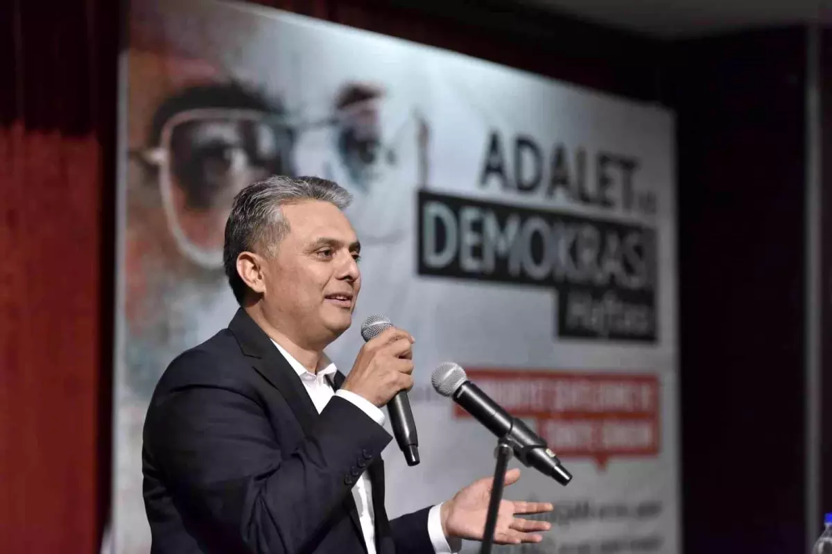 Muratpaşa\'da aydınlığa adanmış bir panel