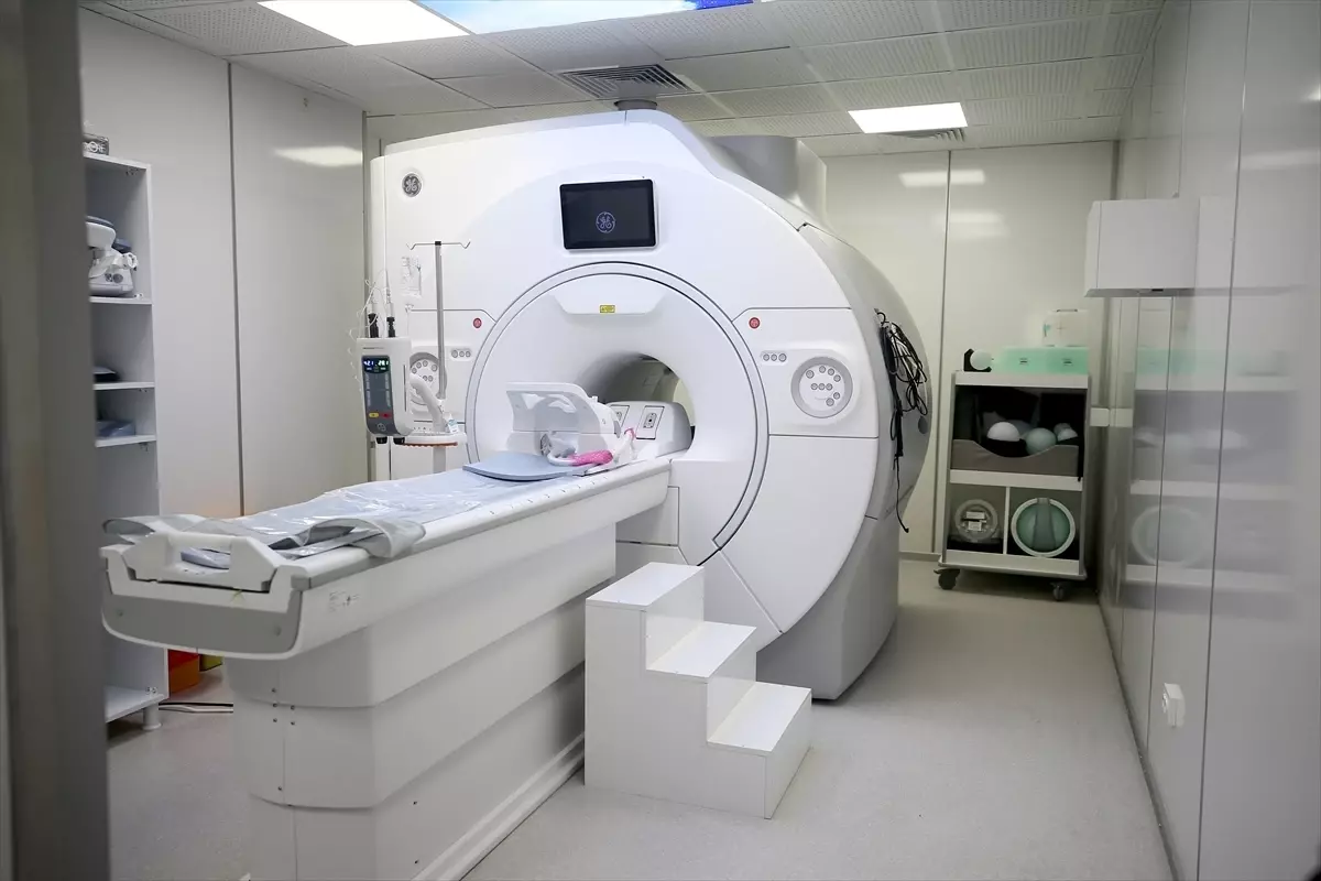 Muş\'ta Yapay Zeka Destekli MR Cihazı Hizmete Girdi