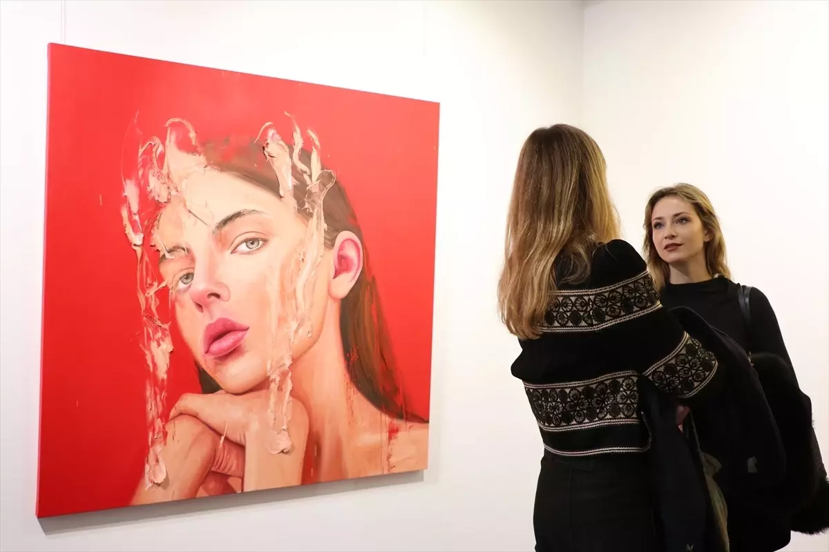 Şahin Demir\'in Paris\'te \'Bakışla Yüzleşme\' Sergisi Açıldı