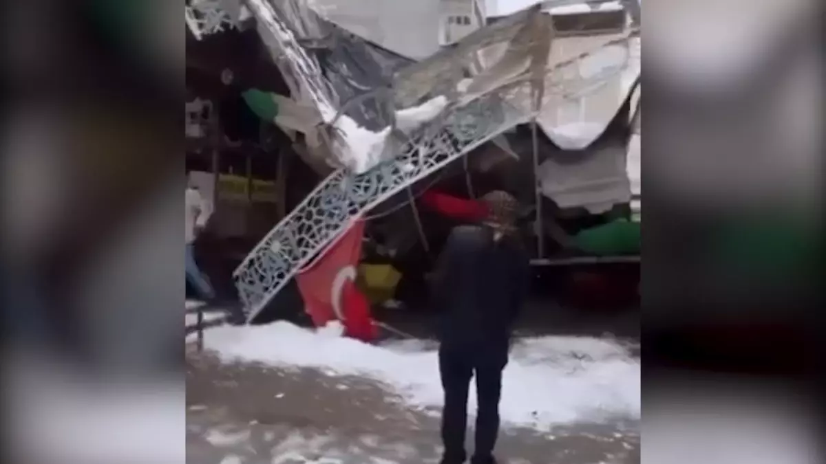 Şanlıurfa\'da Kar Yağışı Manzaraları