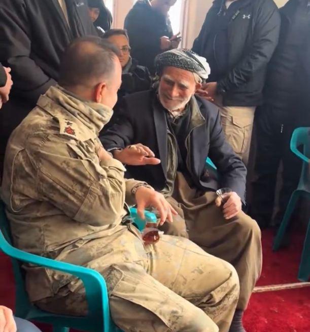 Şırnak'ta camide çekilen görüntüler yürekleri ısıttı