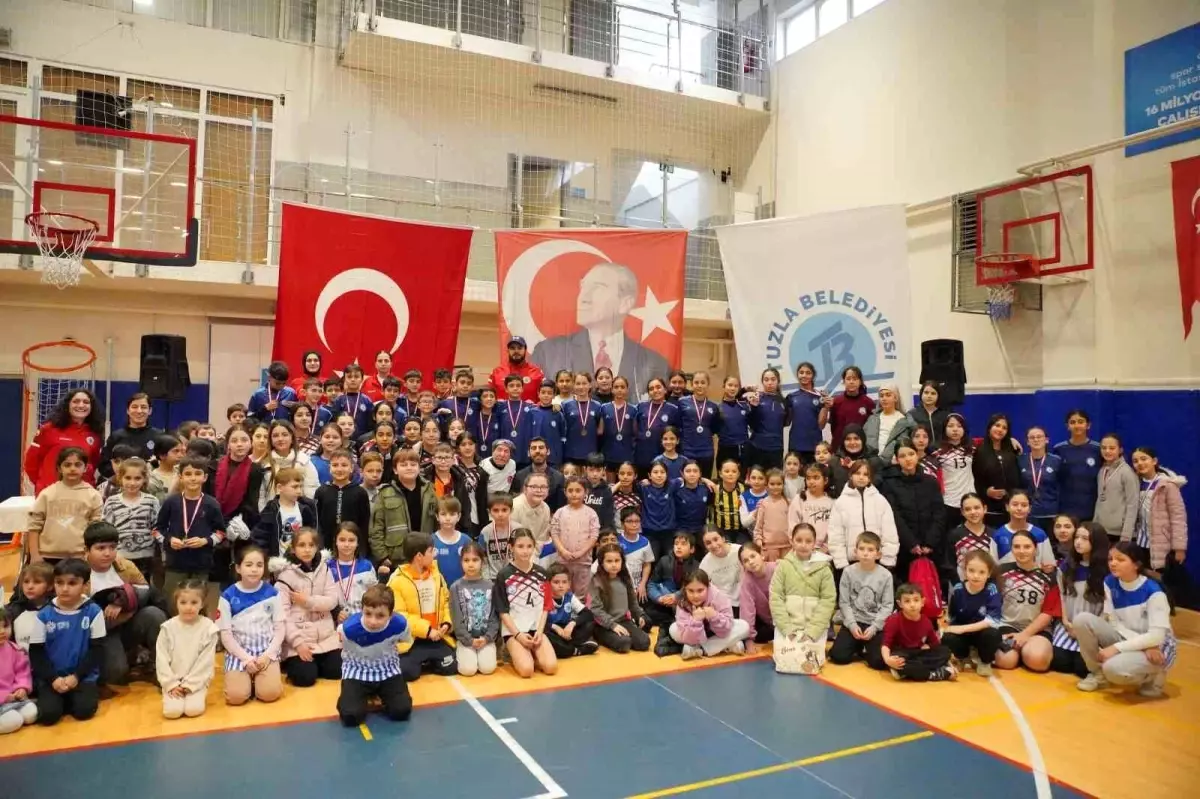 Tuzla\'da ara tatil spor şenliği coşkuyla gerçekleşti, kazanan dostluk oldu