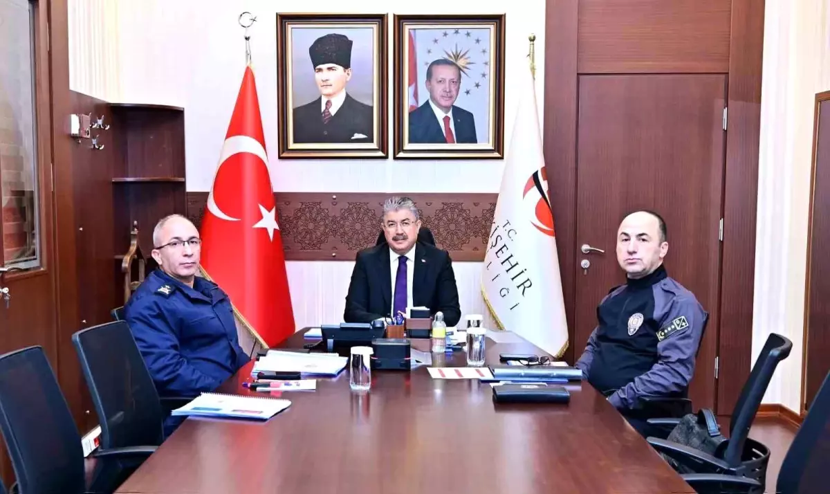 Vali Yılmaz, Bakan Yerlikaya\'nın Toplantısına Katıldı