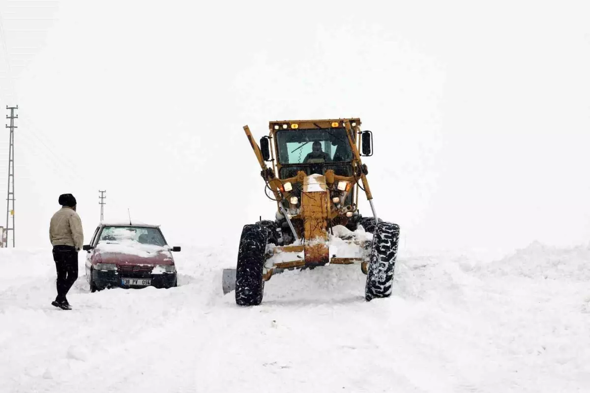 Vatandaşlardan Talas Belediyesi\'ne teşekkür: "Belediye sadece yolumuzu değil, gönlümüzü de açtı"