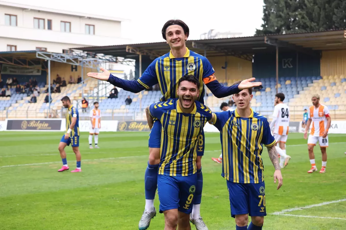 Menemen FK, Adanaspor\'u 3-0 Mağlup Etti