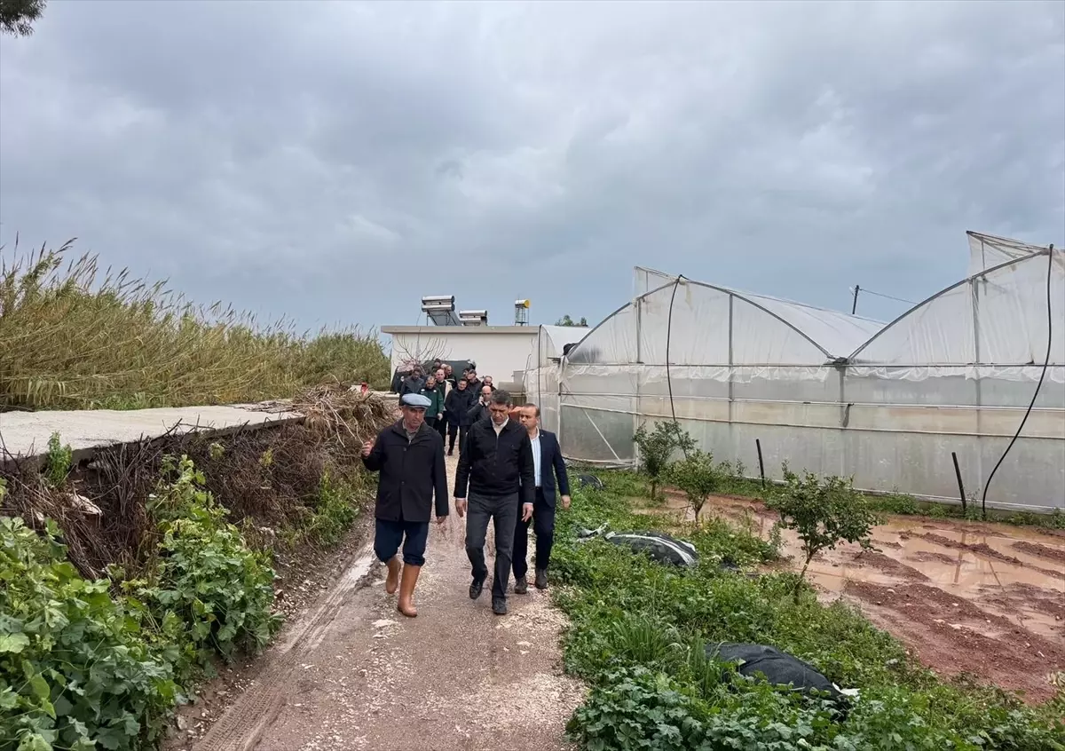 Kumluca\'daki Su Taşkınları Ziyareti