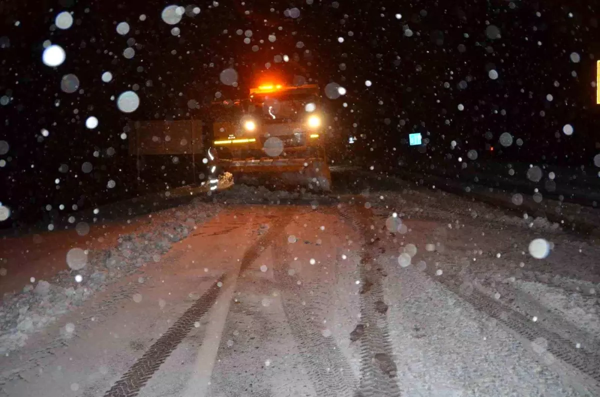 Antalya\'da Kar Yağışı Etkili Oluyor