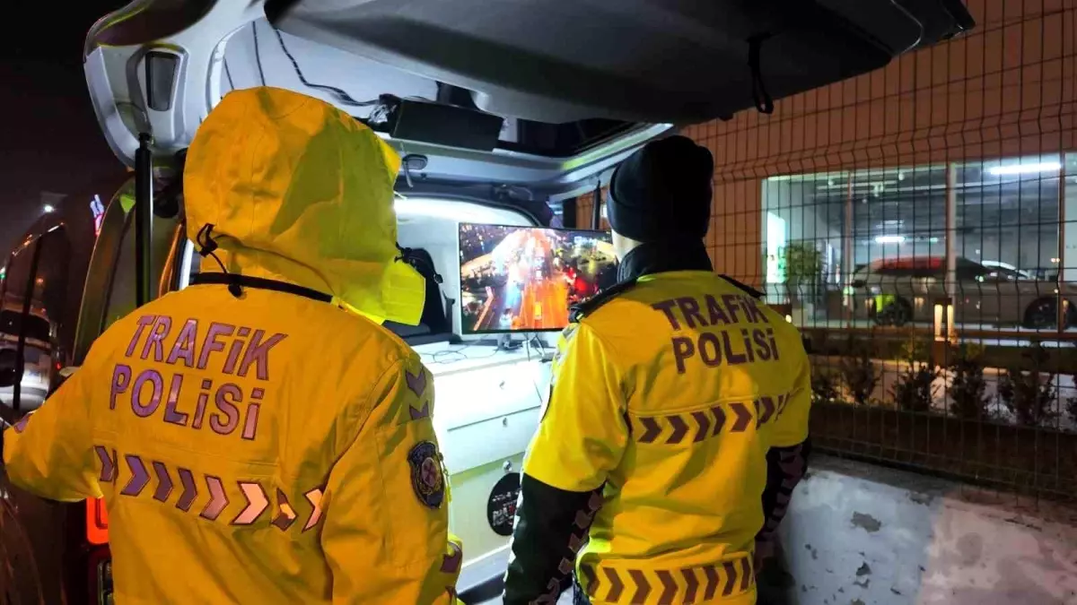 Ehliyeti Zarfında Taşıyan Kadın Cezasını Yedi