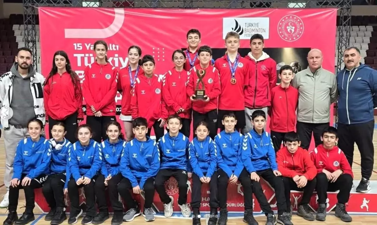 Erzincan Badminton Takımı Başarıyla Döndü