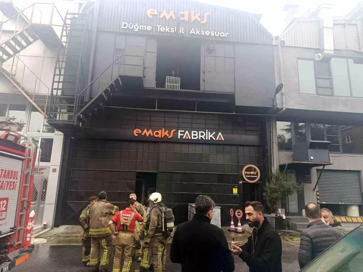 Bahçelievler\'de Polyester Fabrikasında Yangın