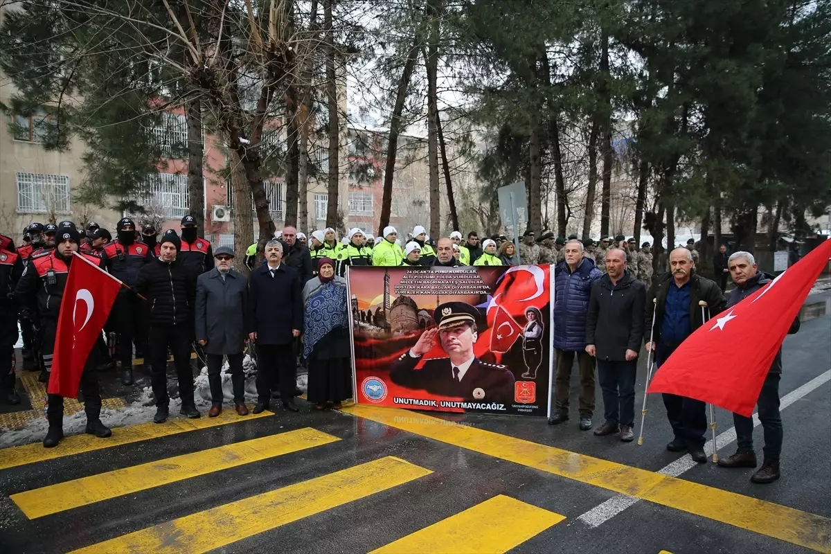 Diyarbakır\'da şehit edilen Gaffar Okkan ve 5 polis memuru törenle anıldı