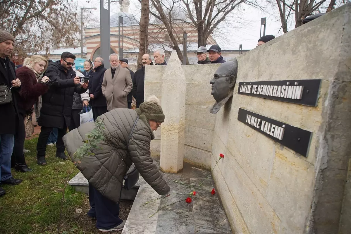 Uğur Mumcu 33. Yılında Edirne\'de Anıldı