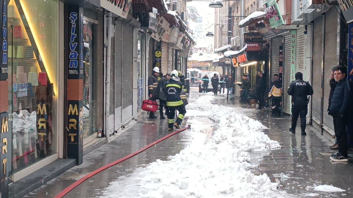 Gaziantep\'te İş Merkezinde Yangın