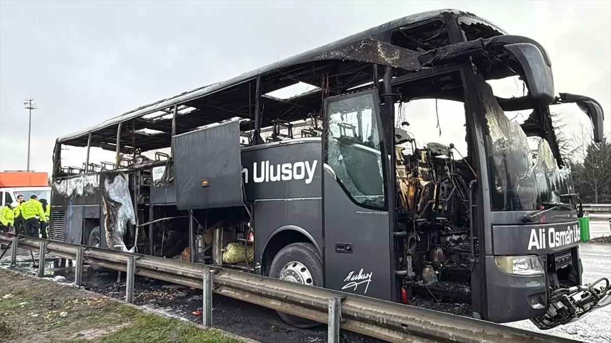 Gebze’de Yolcu Otobüsünde Yangın