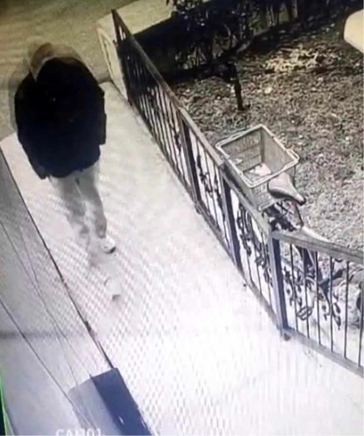 Kütahya\'da Bisiklet Hırsızlığı Kamerada