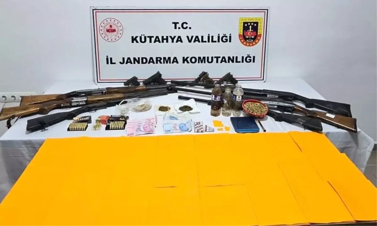 Simav\'da Uyuşturucu Operasyonu: 14 Gözaltı