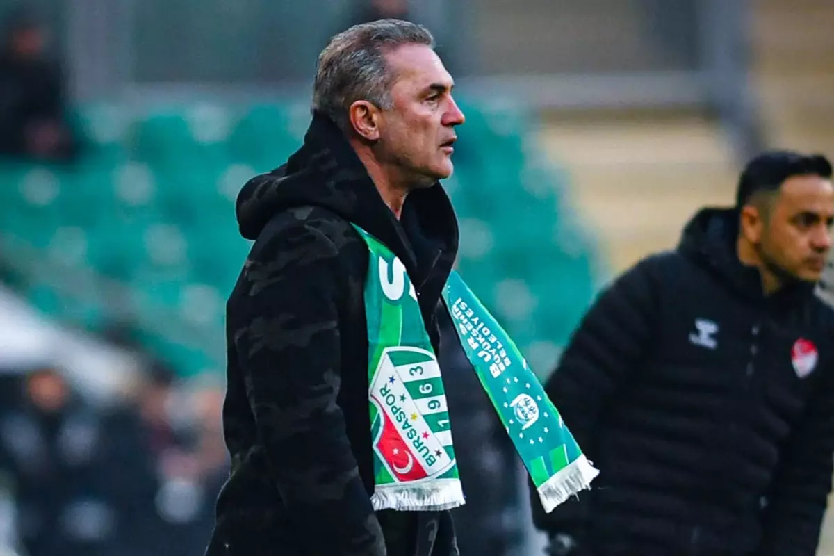 Lider Bursaspor\'da sürpriz ayrılık