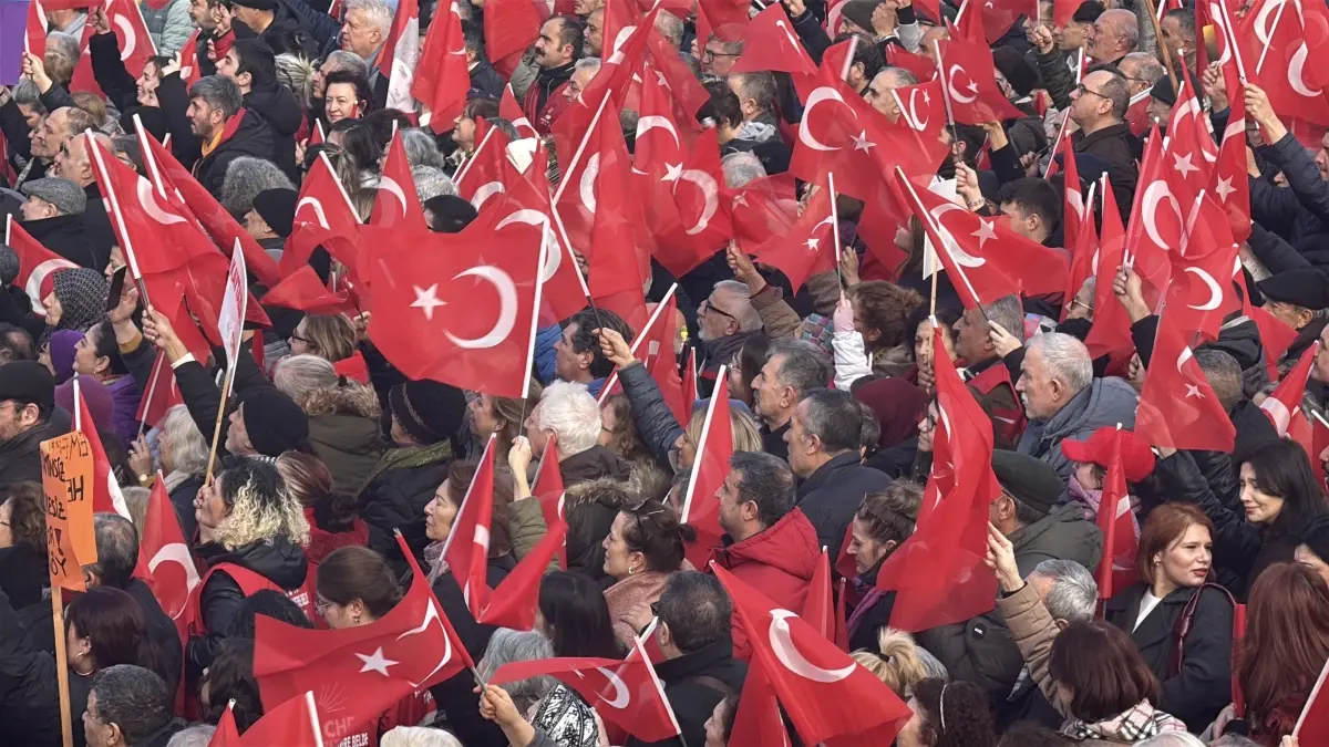 Özgür Özel: Türkiye\'de en büyük sorun hiç şüphe yok ki ekonomi